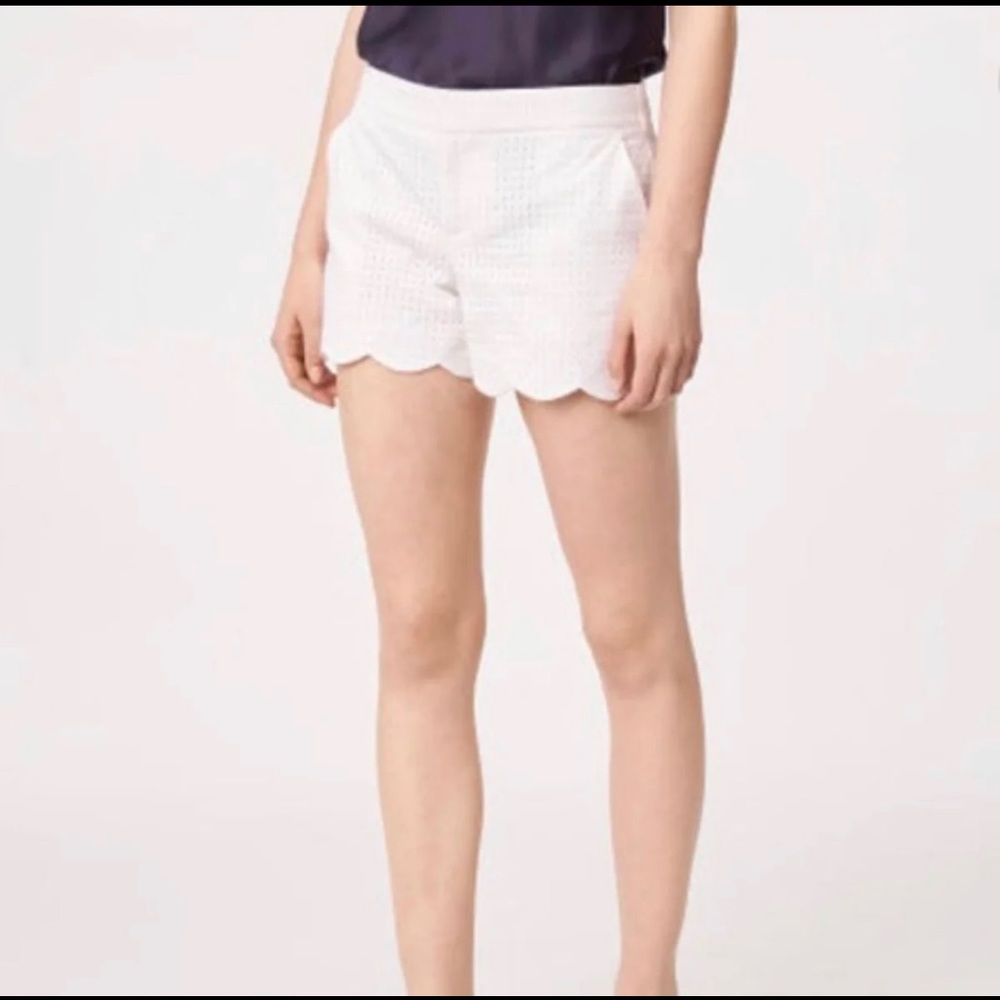 Club Monaco Amber Scallop Shorts White